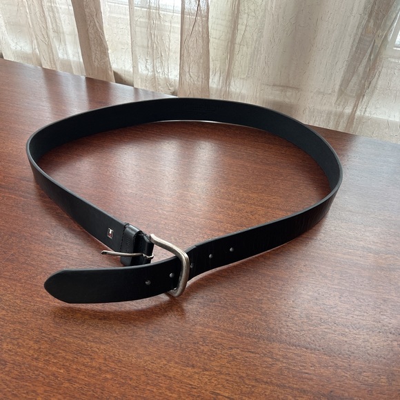 Tommy Hilfiger Men’s Blk. Belt Sz 42 - Picture 5 of 7